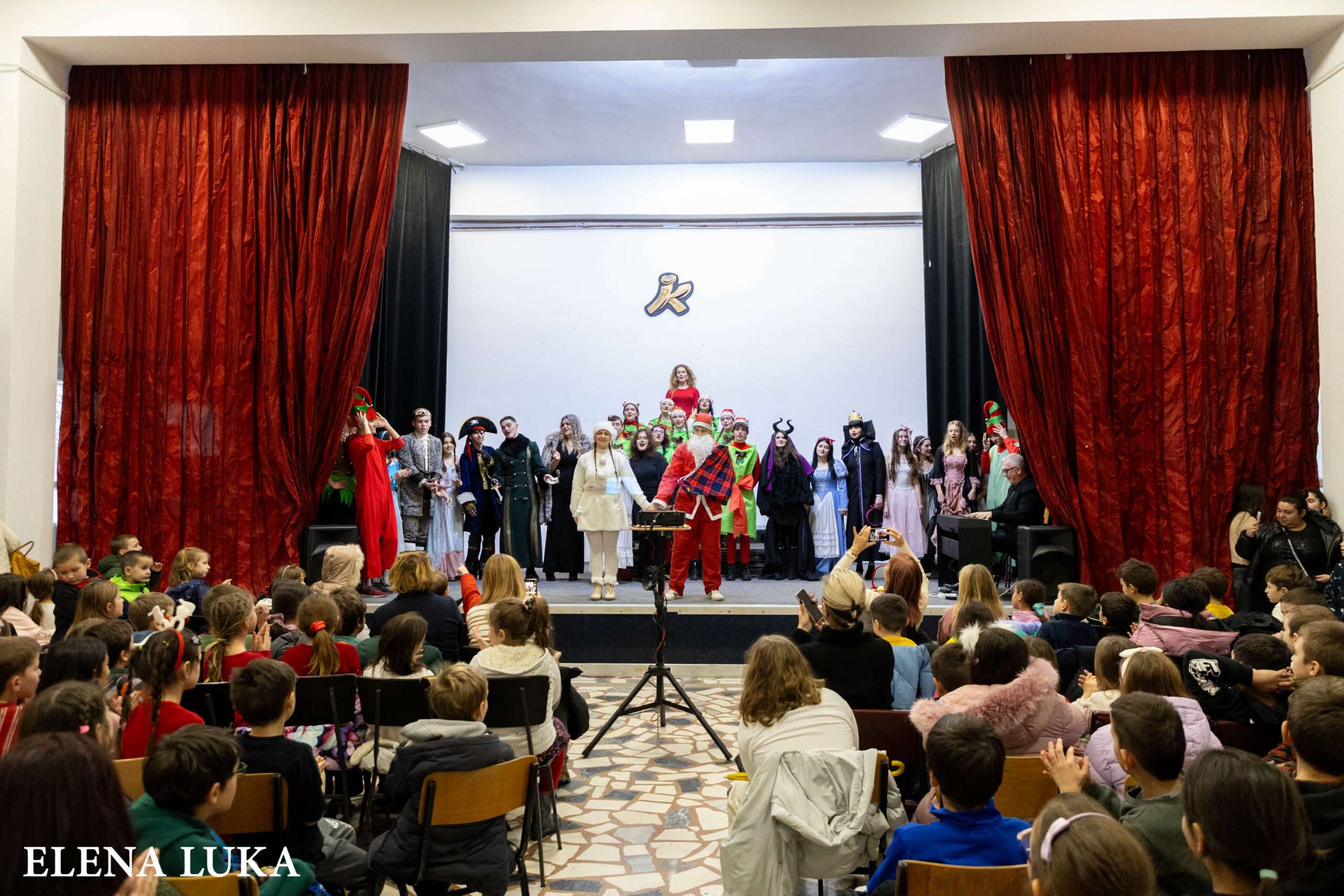 ЕЛЕНА ЛУКА со поддршка на хуманитарната акција на скопската гимназија „Корчагин“