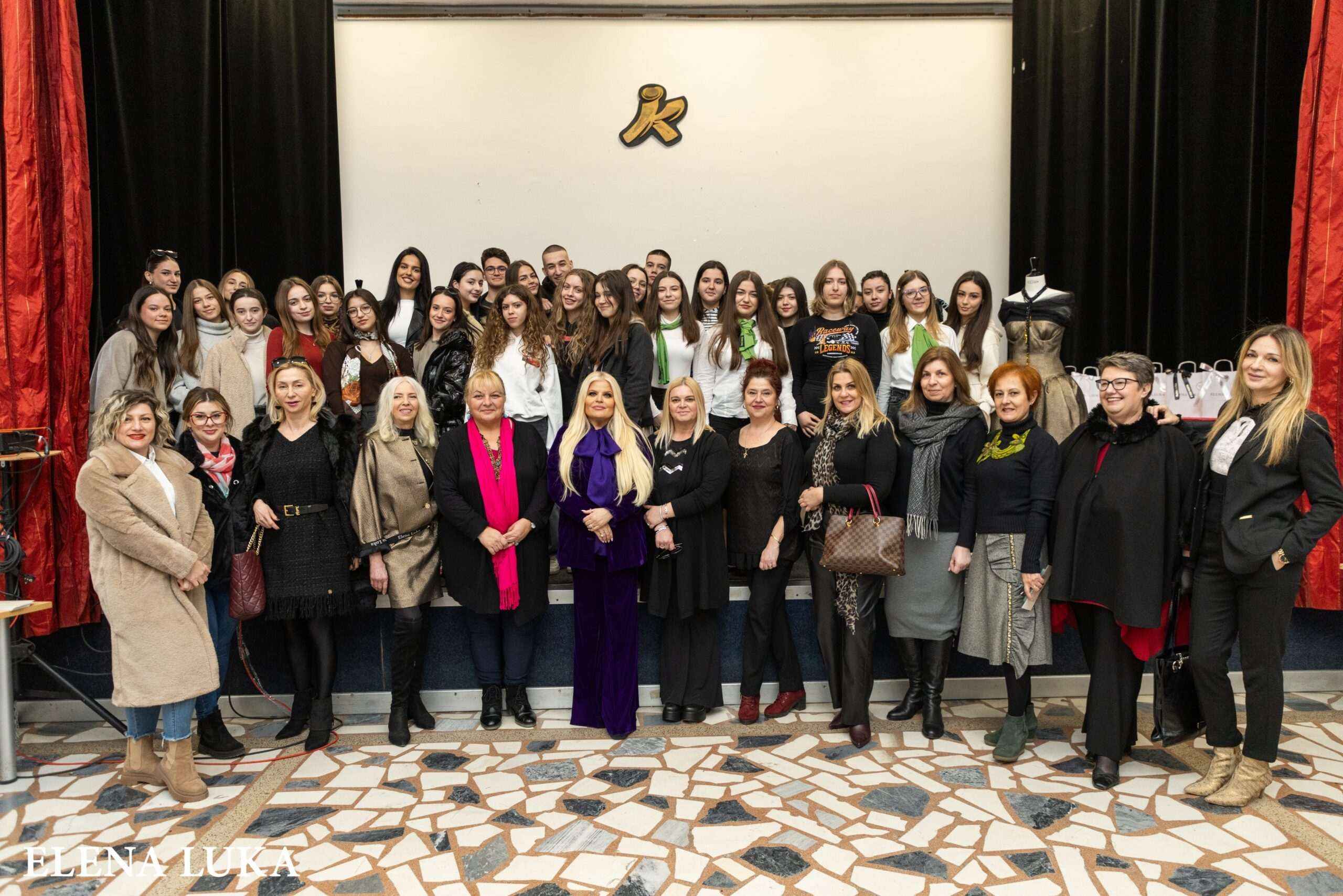 ЕЛЕНА ЛУКА: Најважно во изгледот за матурската вечер е да бидете свои